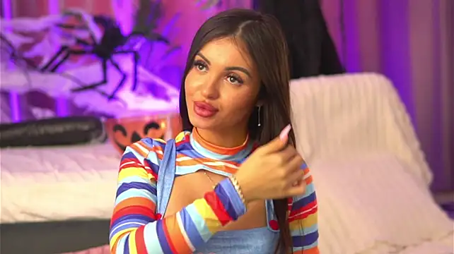 LilaRoses live cam on StripChat