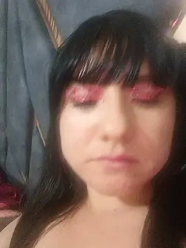 Sarafountain live cam on StripChat