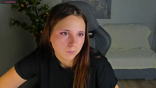 JuliaShyy live cam on StripChat