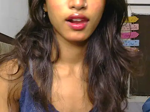 Samikashaaa live cam on StripChat