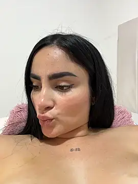 SierraGrec live cam on StripChat