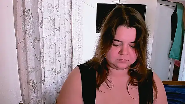 Kira_Magni live cam on StripChat