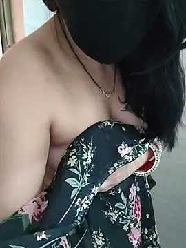Hot_pooja2