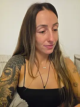 NicoleKaiser live cam on StripChat