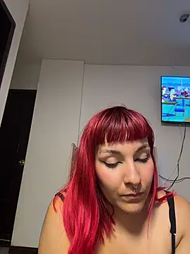 Amelie-RedHoney