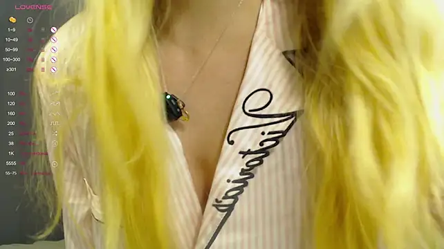 virtualkitty (F young) - fuck pussy in doggystyle