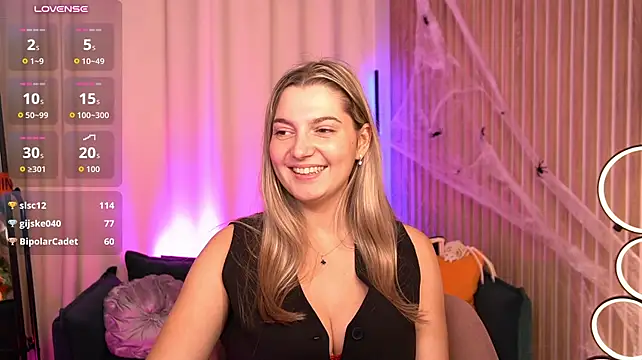 LucreciaStorm dirty talk twerk cam