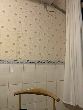 Yomi009 live cam on StripChat