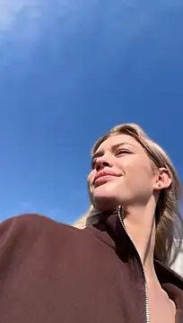 KikiWatson webcam