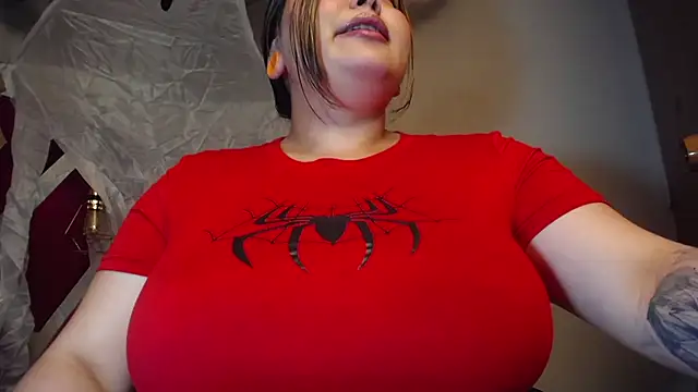 Penelope_Tits