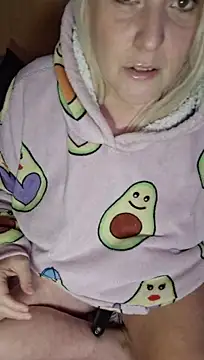 Bella_Squirts