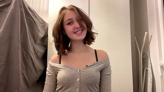 sereneglowz live sex cam
