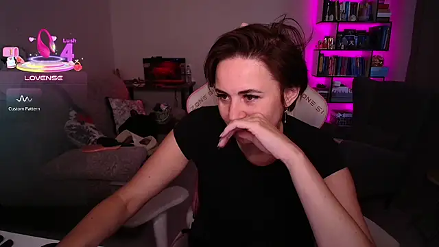 SexyWitch_666 live cam on StripChat