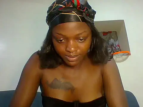 Sexy_Essiie