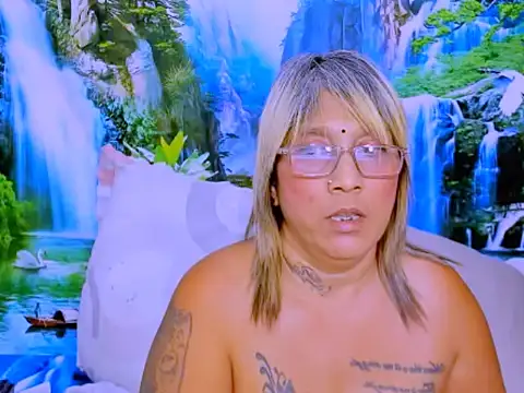 indianroxy live cam on StripChat