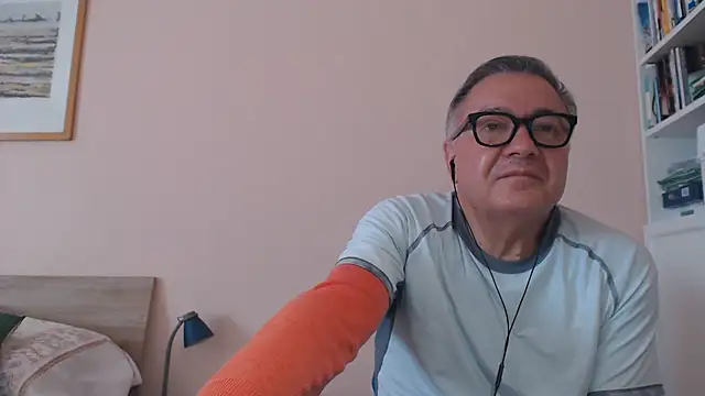 YOU6me live cam on StripChat
