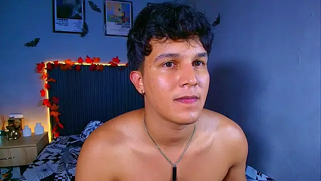 Leo_Savage_ on Stripchat