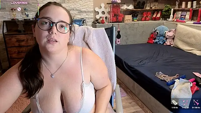 kimberly-caprice (F young) - Completely Naked 10 Min
