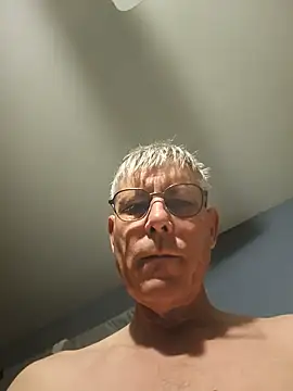 unifiedturnoff (M grandpa) - To make friends and chat
