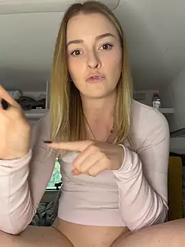 melanietesss (F young) - Finger Pussy 🫴🏻