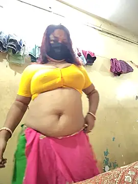 Curvy-Kamini