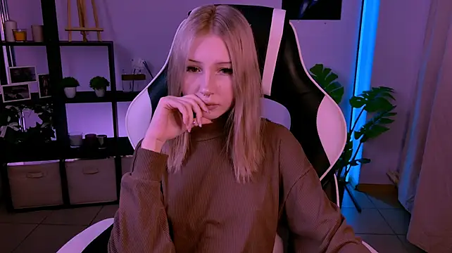 SashaQuin webcam