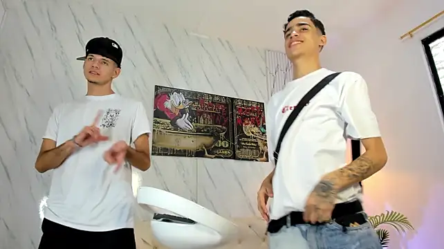 COOL_BOYS2 webcam