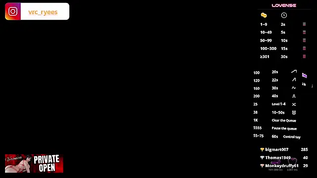 vixen_fire_ (T teen) - completely naked