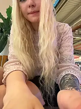 badblondie (F young) - 🩷FLASH NIPPLES🩷