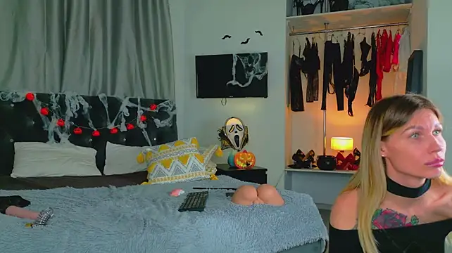 InvitingTina