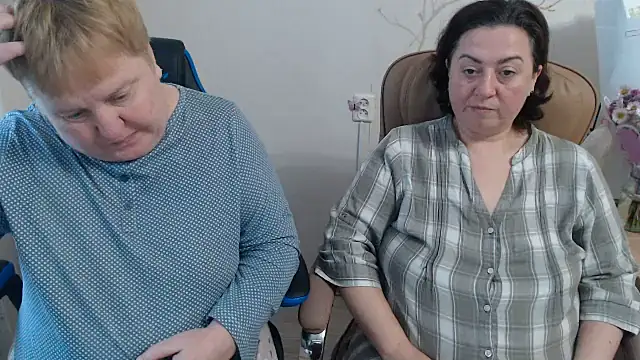 Lindy-Jeanie webcam