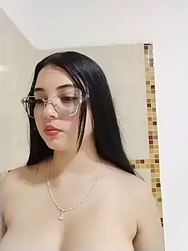 Julianne_valerin