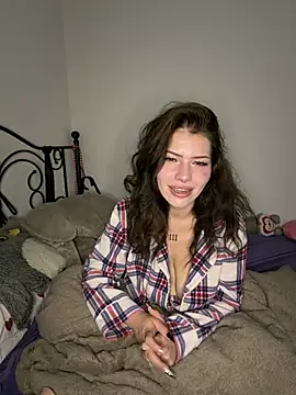 SunnyBunny19 live cam on StripChat