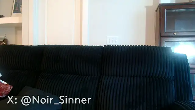 sinnernoir live cam on StripChat