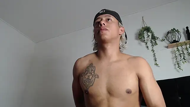 labrinthteasing live sex cam