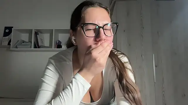 Rubymoonv - Live Cam on Stripchat