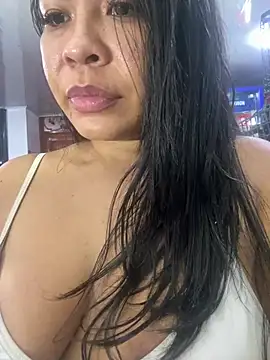 Anthonella_rousse