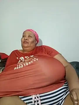 nancy111 live cam on StripChat