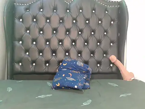 Wild_khalifa live sex cam