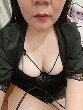 Suly-012 live cam on StripChat
