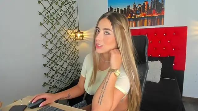 Jessica_bellini live cam on StripChat