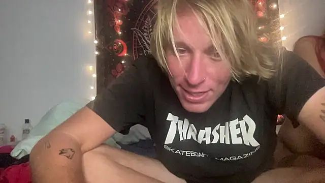 NikkiAndJohnny777
