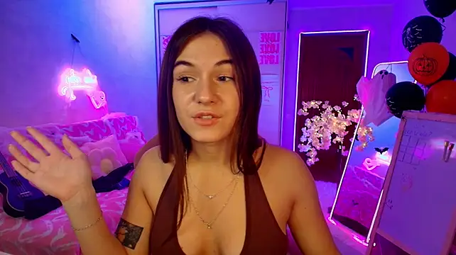 luna_lust_212 live cam on StripChat