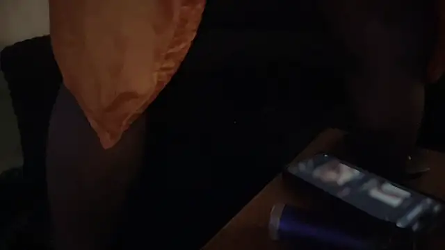 THEFOXESDEN3 live cam on StripChat