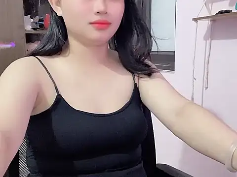 ThuPhuong888 live cam on StripChat