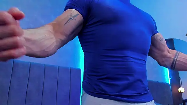 dennis__coxx live cam on StripChat