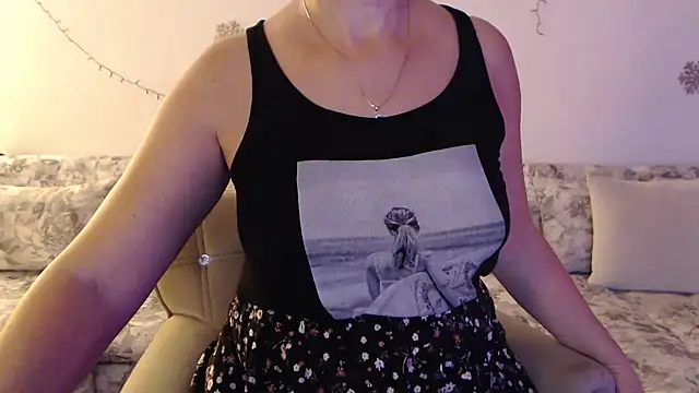 YourfantasyGiuly blowjob cam to cam chat