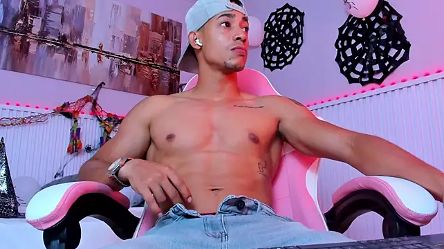 radly_andrew (M young) - Lift top massage cock eyecontact+shake