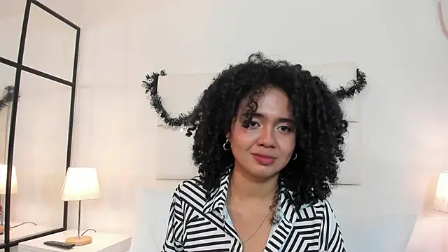 Kiraspell live cam preview