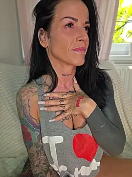 EmilyDiazofficial